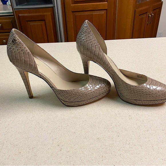 Calvin Klein Women's Heels Size 9 - Picture 1 of 10